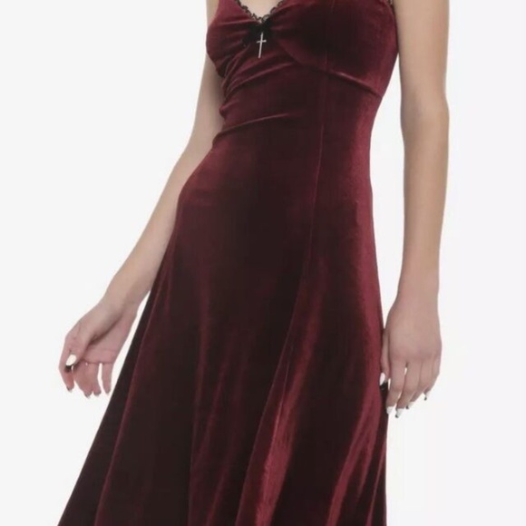 Cosmic Aura Hot Topic Goth Emo Y2K Red Velvet Black Lace Slip Dress Womens 2 - Picture 1 of 5